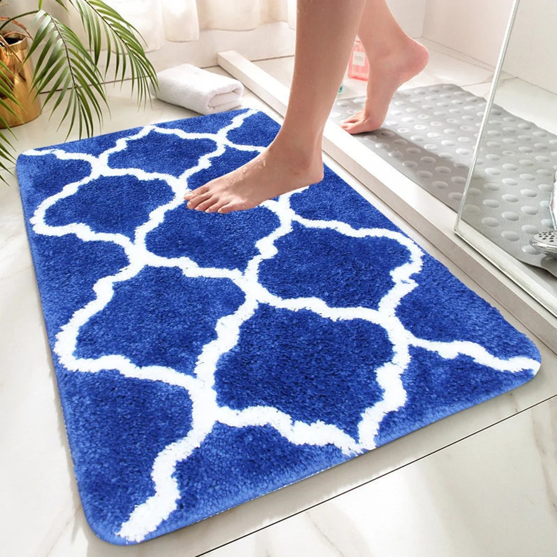 Feblilac Abstract Grey White Blue Wave Bath Mat, Bathroom Rugs Mat