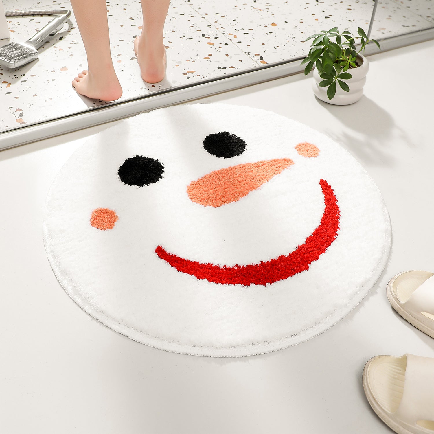 Christmas Snow Man Round Rug, Holiday Winter Bathroom Snowman Mat, 60cm / 23"