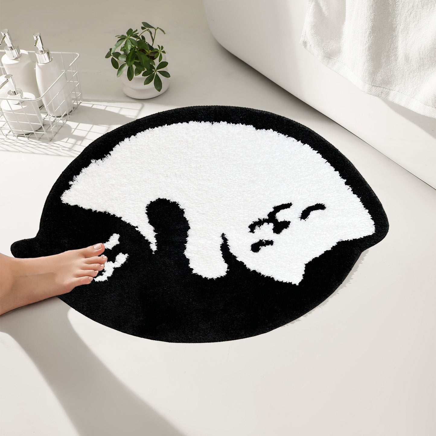 Feblilac Black and White Cat Tai Chi Tufted Bath Mat