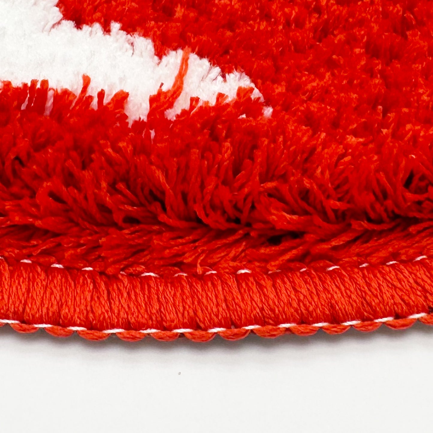 Feblilac Red round Tai Chi Tufted Bath Mat