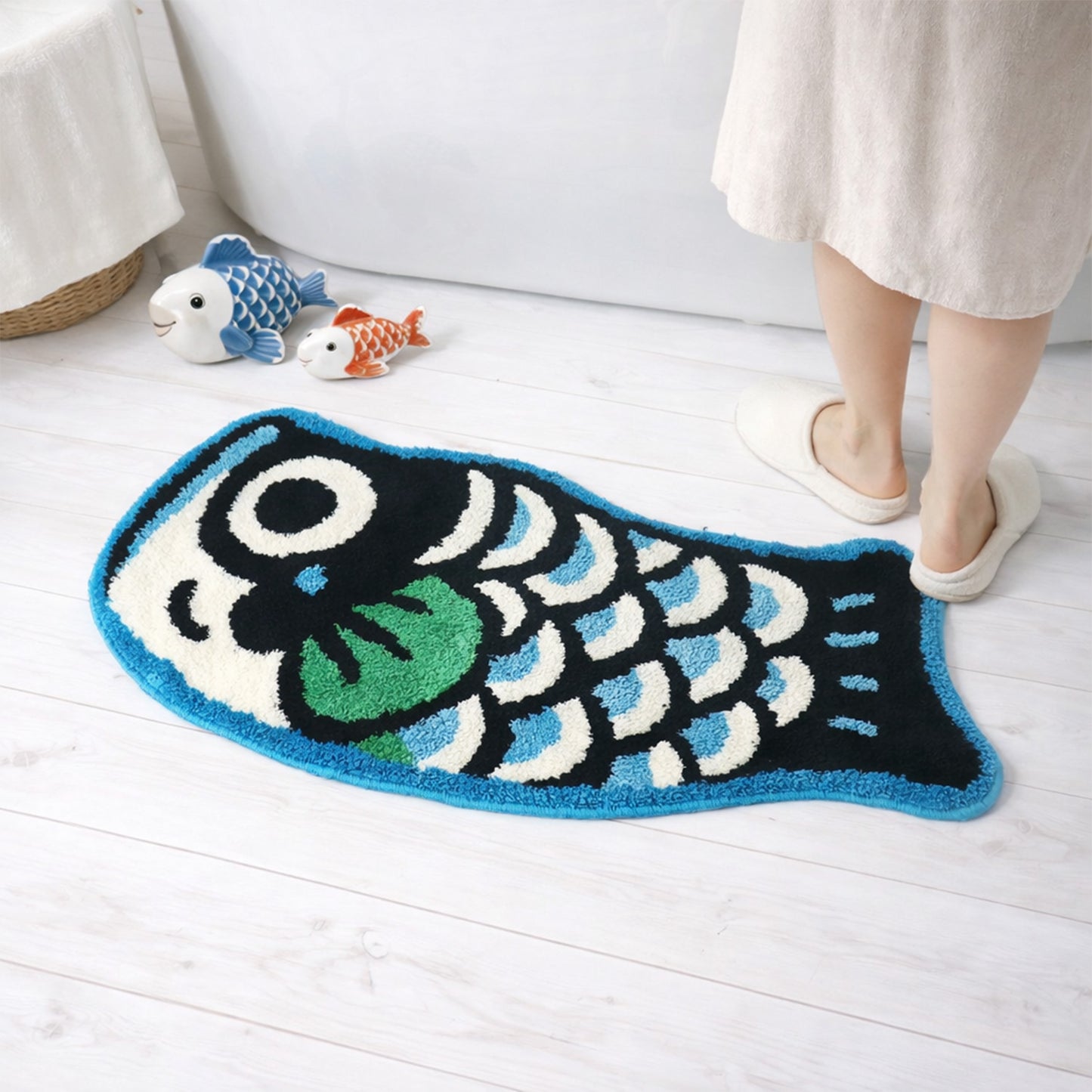 Feblilac Blue Fish-Shaped Tufted Bath Mat, Black Green