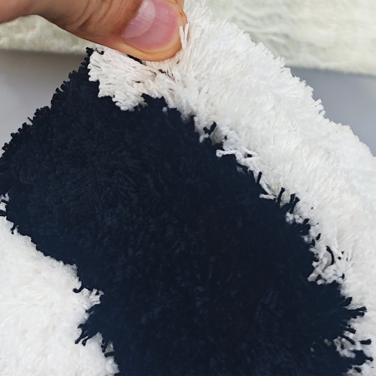 Feblilac Black and White Yin Yang Cat Tufted Bath Mat