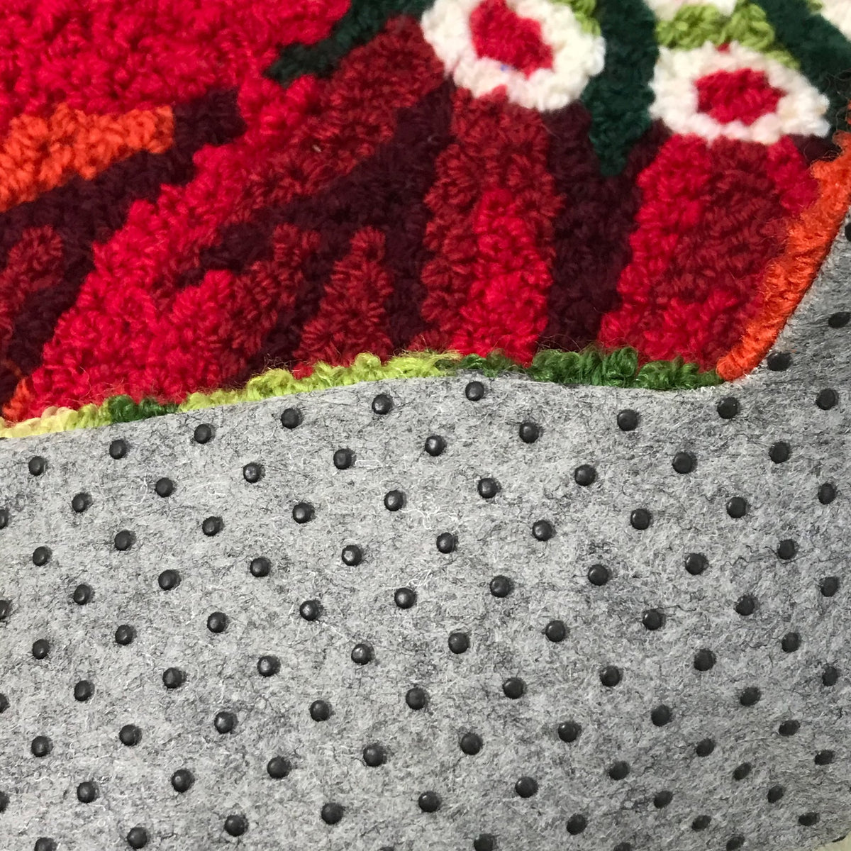 Feblilac Christmas Poinsettia Tufted Bath Mat