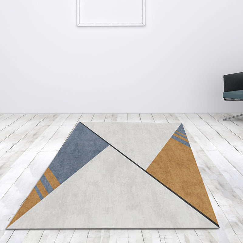 Irregular Bedroom Rug in Grey Modern Colorblock Triangle Pattern Area Rug Polyester Non-Slip Carpet