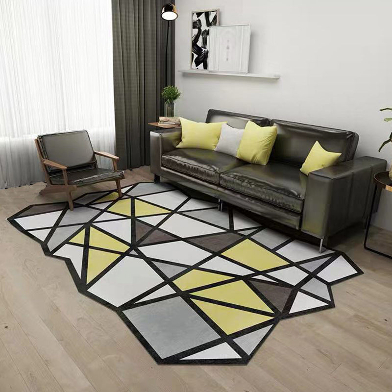 Novelty Living Room Irregular Rug in Black and White Geometric Fan Print Rug Polyester Pet Friendly Area Rug - view 3