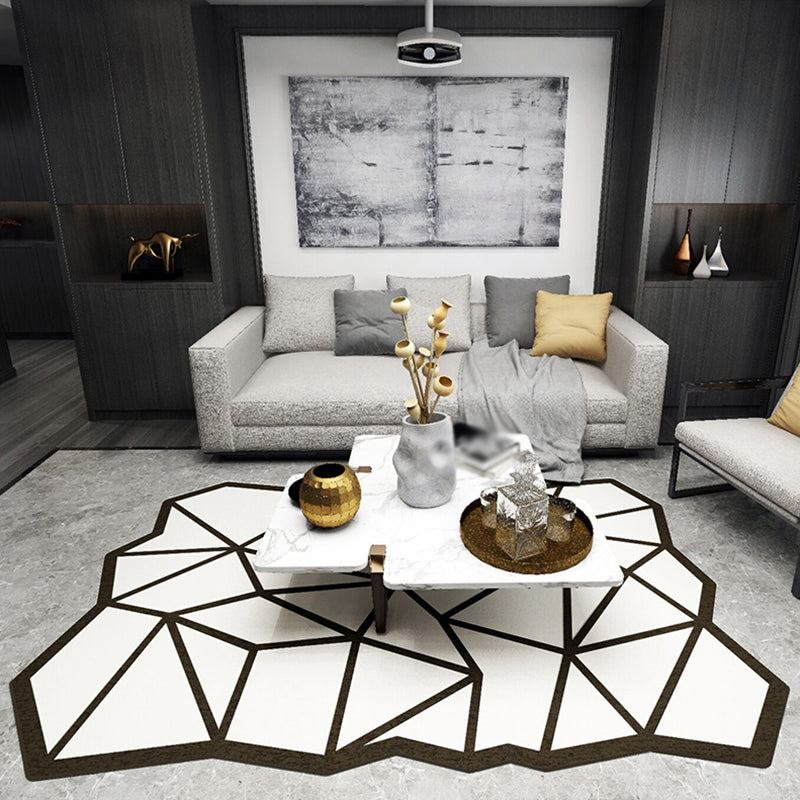 Novelty Living Room Irregular Rug in Black and White Geometric Fan Print Rug Polyester Pet Friendly Area Rug - view 9
