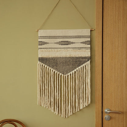 Feblilac Stripe Tassel Tufted Tapestry