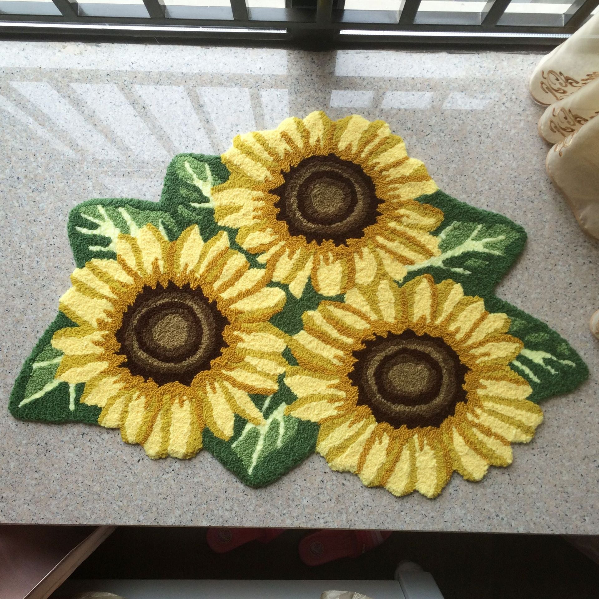 Feblilac Three Sunflowers Tufted Bathmat