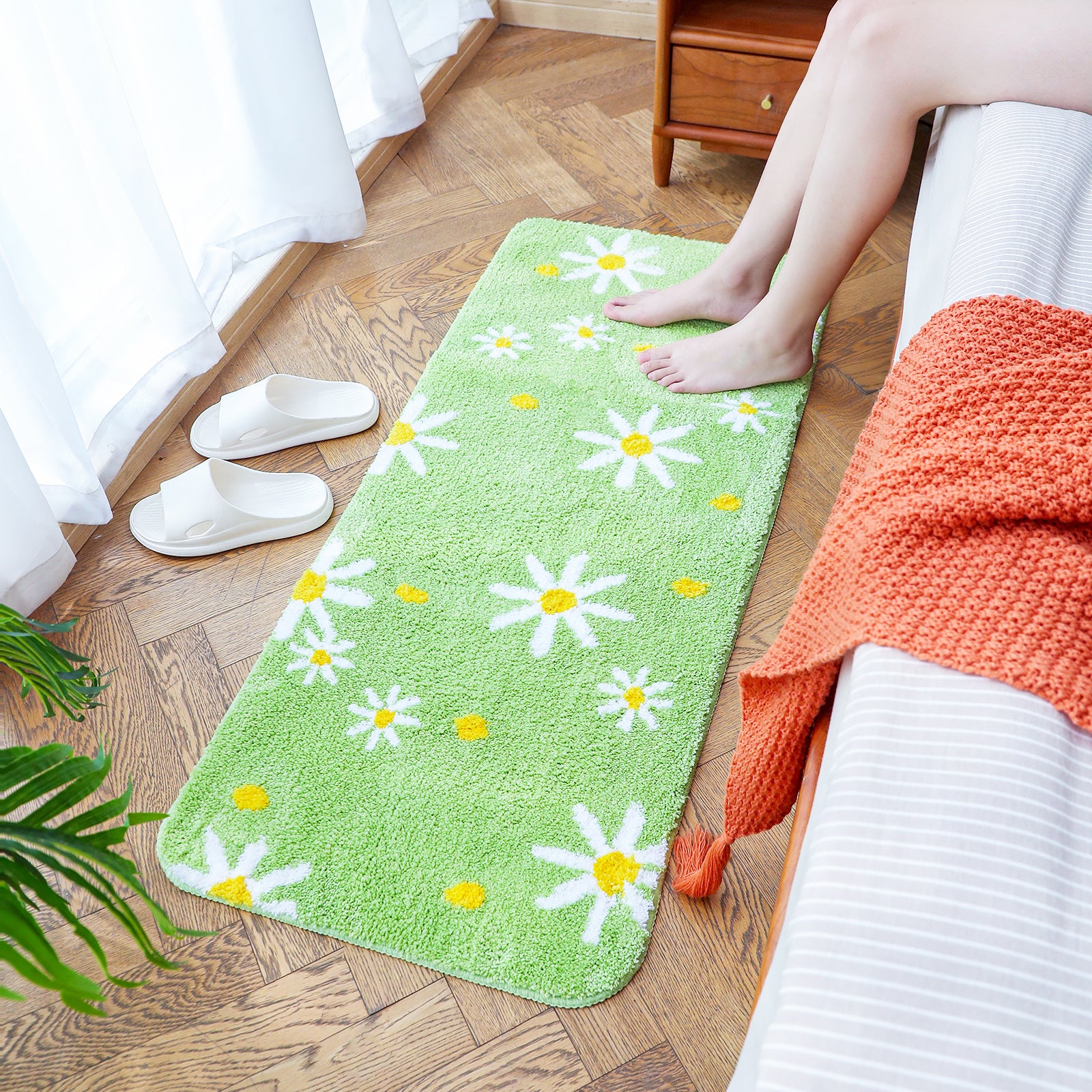 Green White Daisy Runner Mat for Bedroom, Cute Floral Extra Long Rug ...