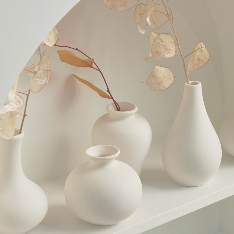 White Ceramic Curve Vase Set (5 vases)