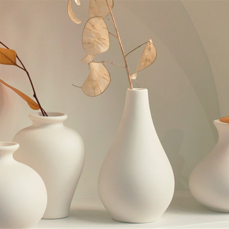 White Ceramic Curve Vase Set (5 vases)