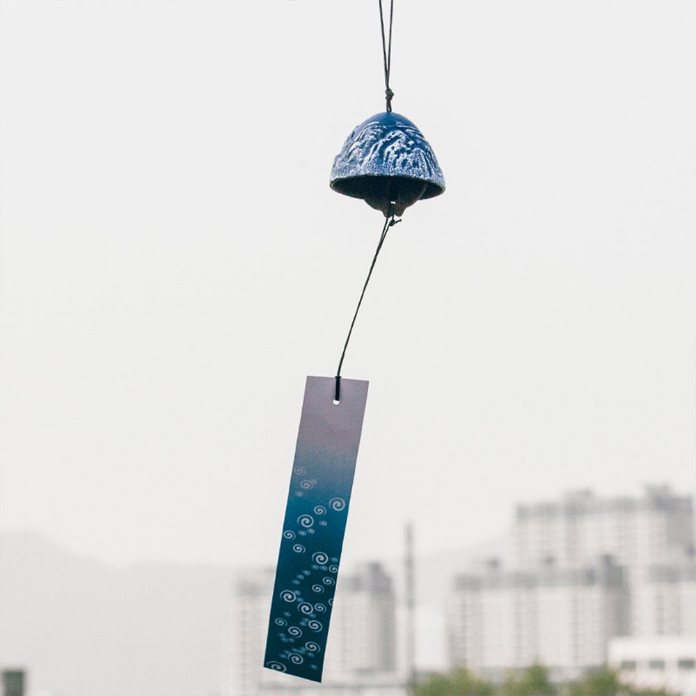 Metal Snow Mountain Wind Chime, Blue White Iron Bell Ring Windchime