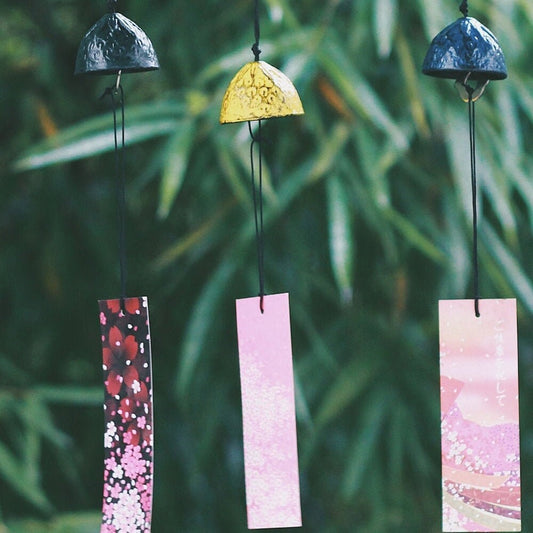 Japanese Style Metal Wind Chime, Strawberry Shape Modern Iron Bell Ring Windchime