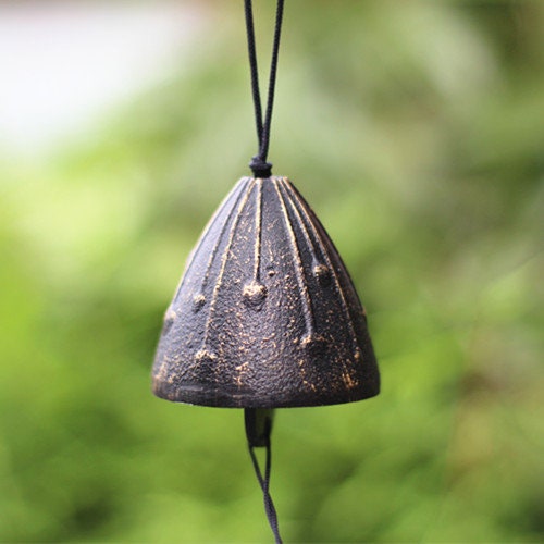 Cute Metal Flower Wind Chime, Japanese Style Iron Bell Ring Windchime - view 3