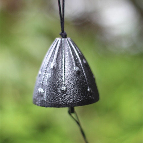 Cute Metal Flower Wind Chime, Japanese Style Iron Bell Ring Windchime - view 4
