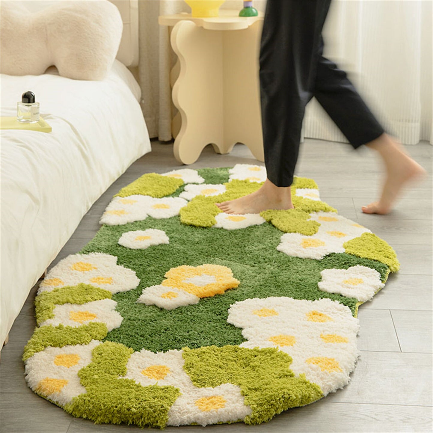 Daisy Green Grass Soft Tufted Fluffy Rug, Fairy Garden Moss Rug, 3D Floral Area Rug, Irregular Carpet, Aesthetic Rug, Washable Non-Slip Mat